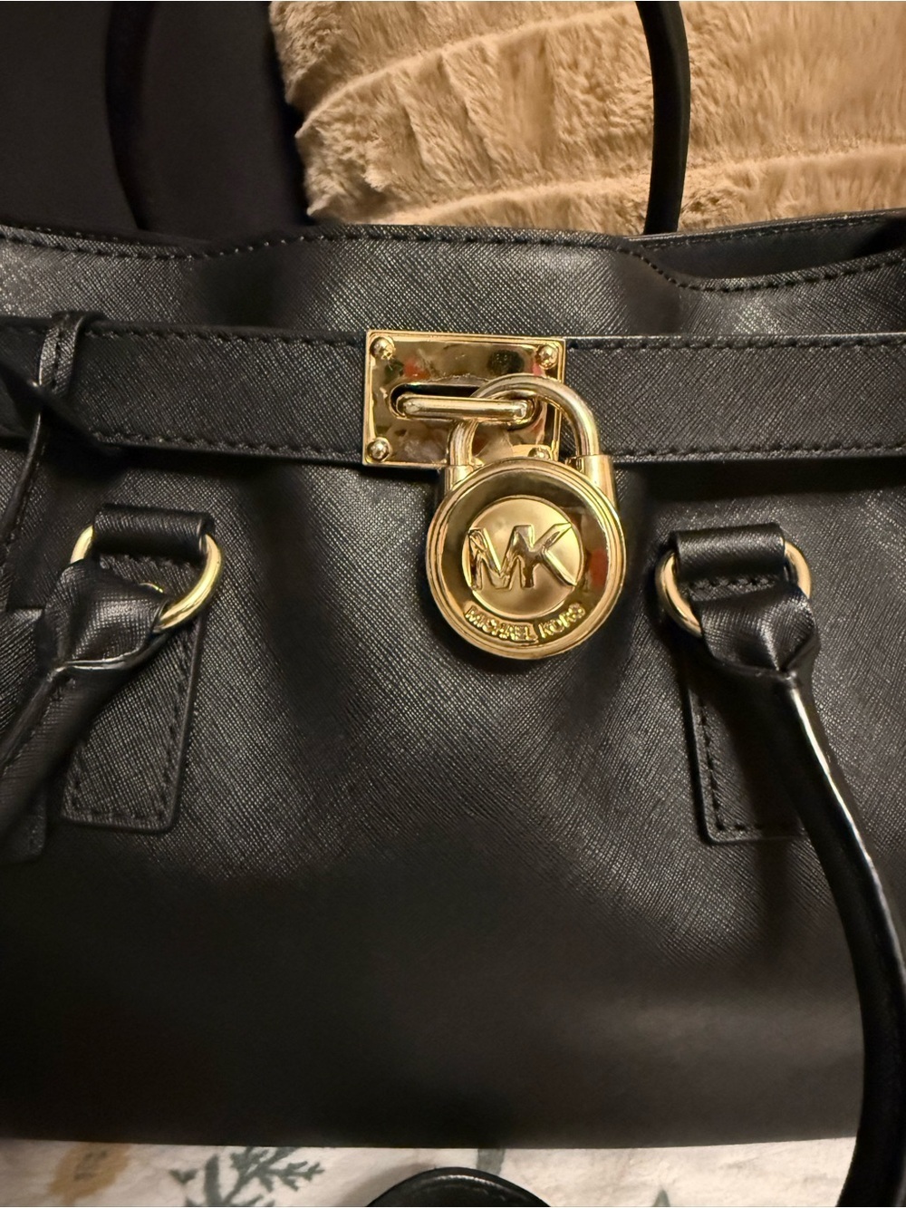 ✨MICHAEL KORS Hamilton Saffiano Leather Satchel - with MK lock and key🗝️ - Picture 3 of 6